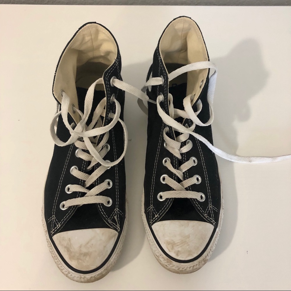 Black Converse Allstars hightop Men’s size 8